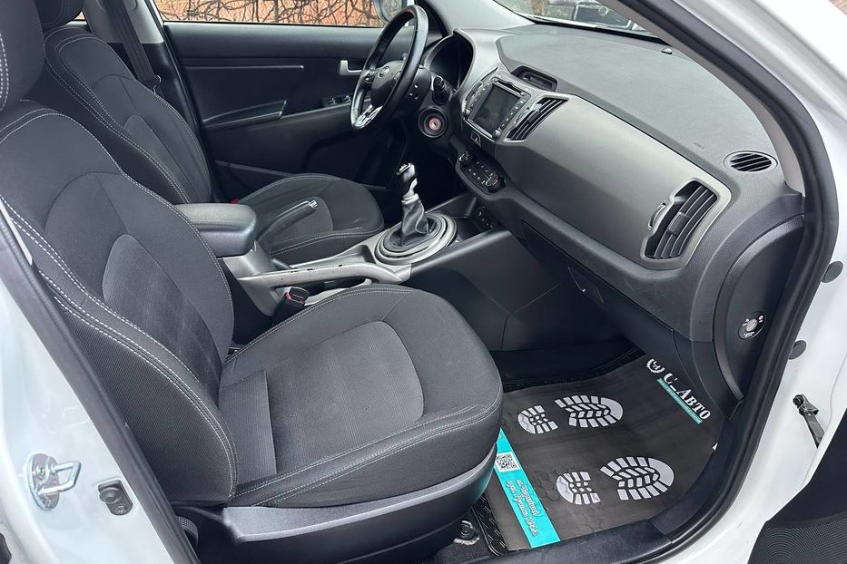 Продам Kia Sportage 2014 года в Черновцах