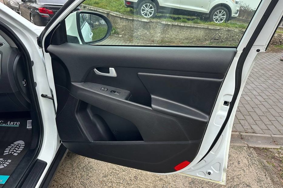 Продам Kia Sportage 2014 года в Черновцах