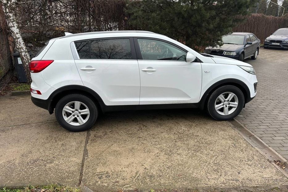 Продам Kia Sportage 2014 года в Черновцах