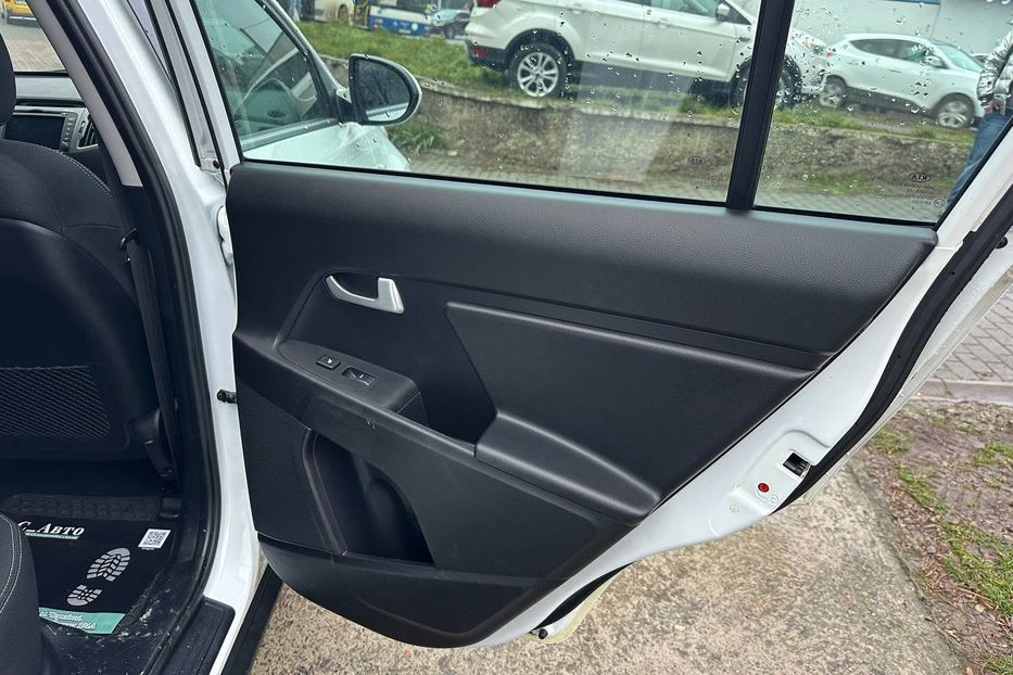 Продам Kia Sportage 2014 года в Черновцах