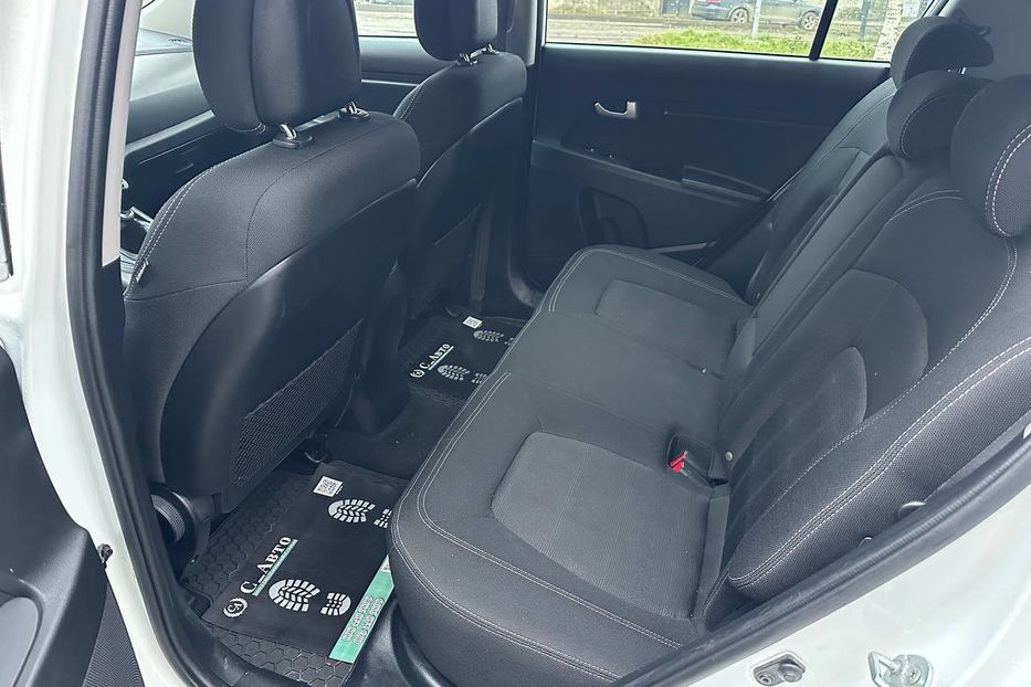 Продам Kia Sportage 2014 года в Черновцах