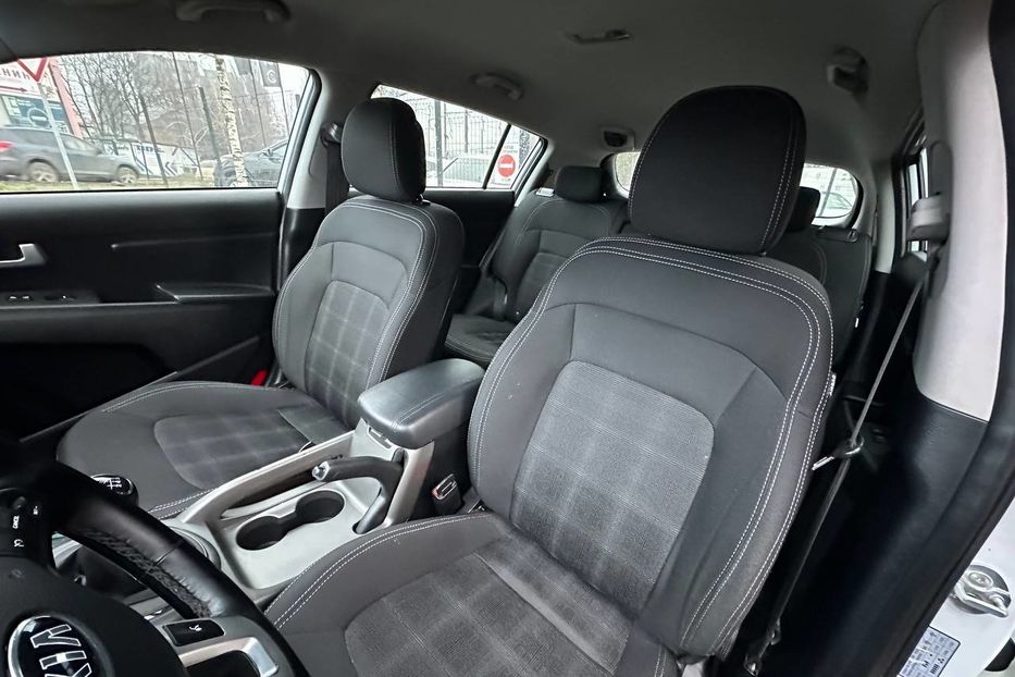 Продам Kia Sportage 2014 года в Черновцах