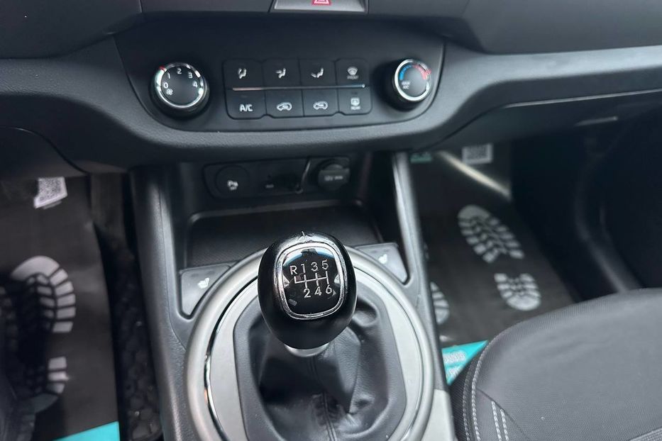 Продам Kia Sportage 2014 года в Черновцах