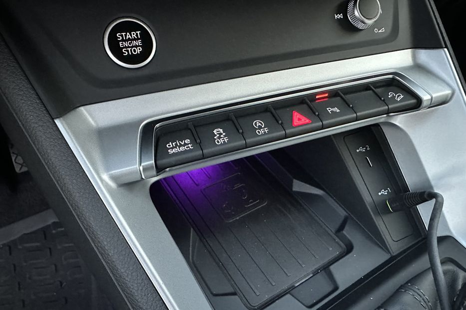 Продам Audi Q3 S-line Quattro 45TFSI 2024 года в Киеве