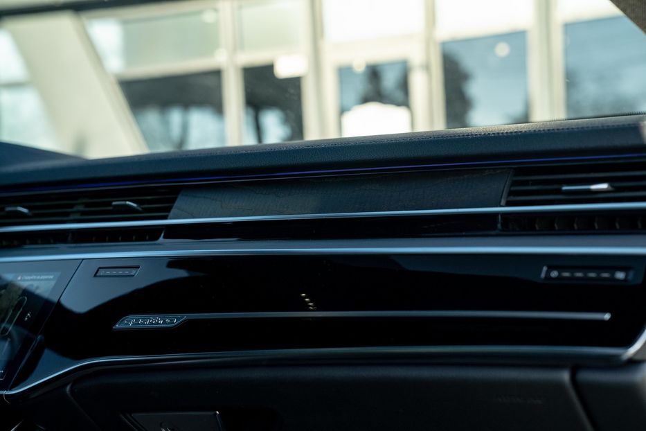 Продам Audi A8 Long Prestige S-Line 2021 года в Черновцах