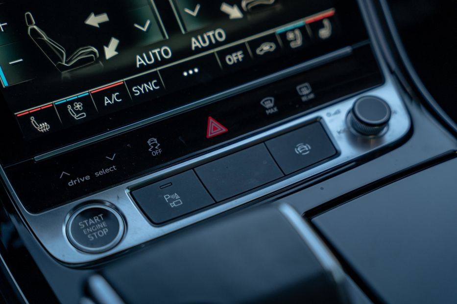 Продам Audi A8 Long Prestige S-Line 2021 года в Черновцах