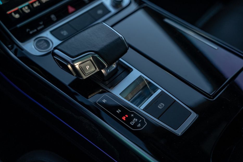 Продам Audi A8 Long Prestige S-Line 2021 года в Черновцах