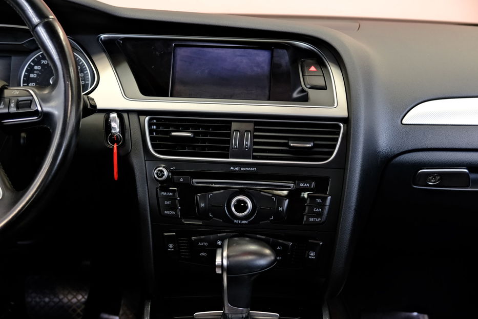 Продам Audi A4 2014 года в Одессе