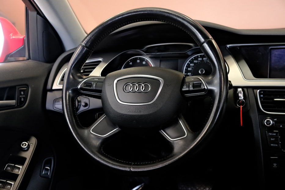 Продам Audi A4 2014 года в Одессе