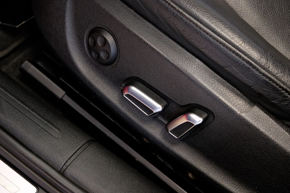 Продам Audi A4 2014 года в Одессе