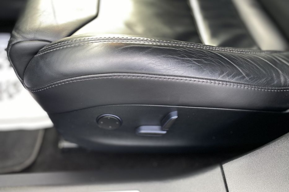 Продам Tesla Model S 4x4 2017 года в Луцке