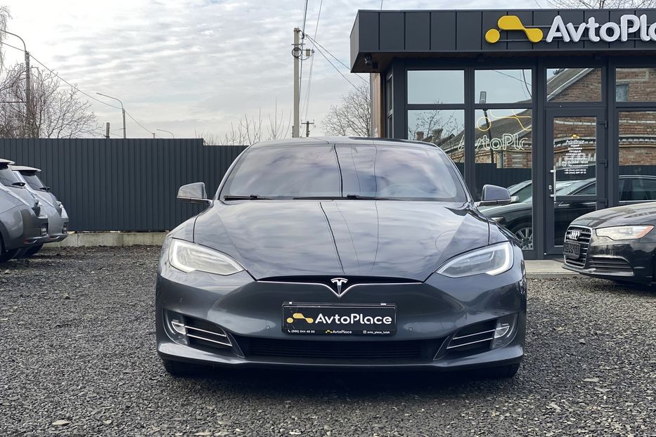 Продам Tesla Model S 4x4 2017 года в Луцке