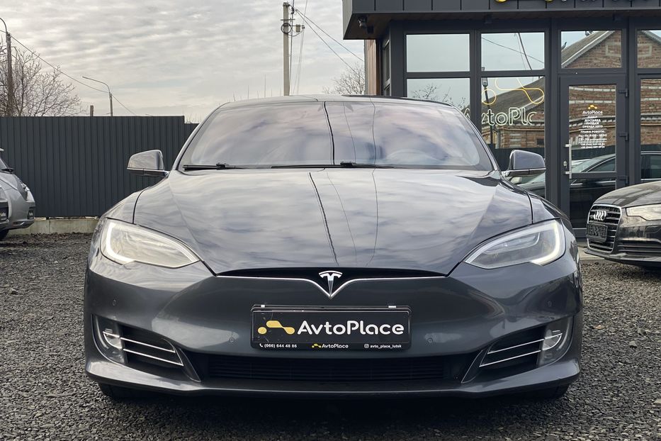 Продам Tesla Model S 4x4 2017 года в Луцке