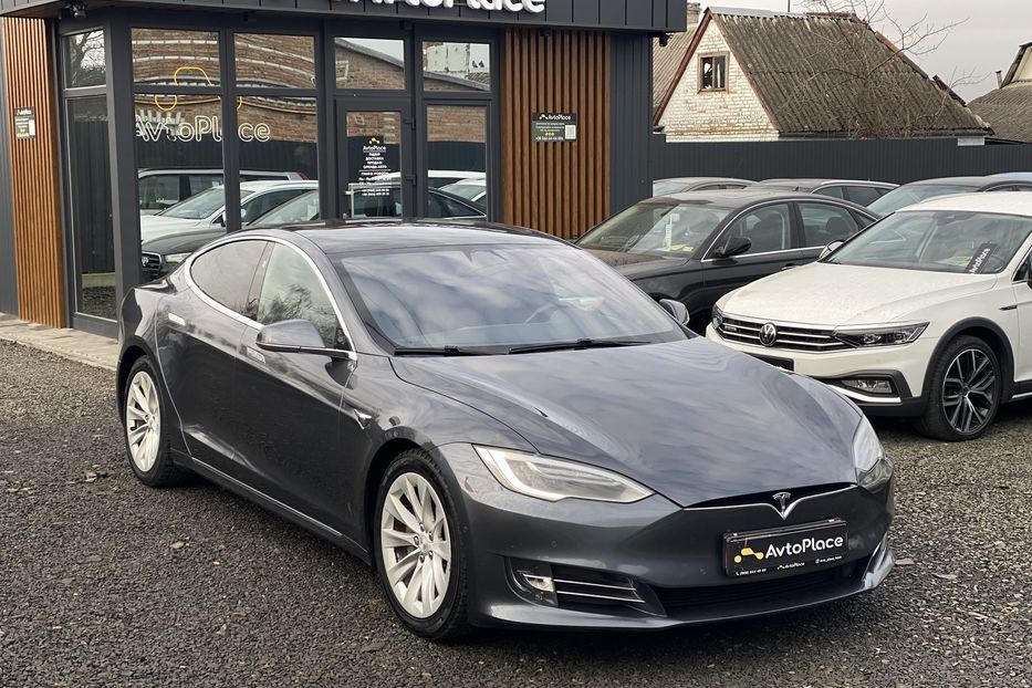 Продам Tesla Model S 4x4 2017 года в Луцке