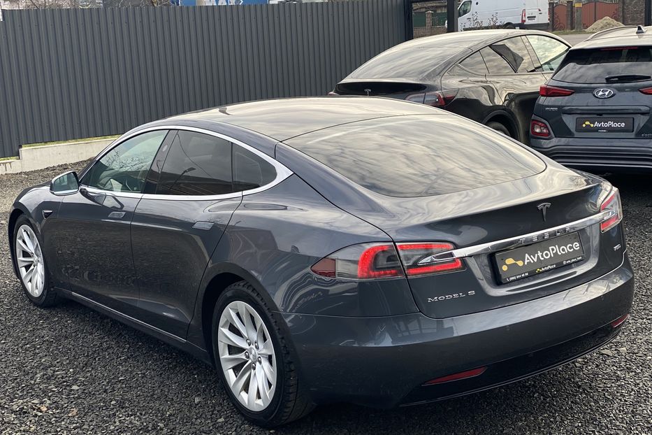Продам Tesla Model S 4x4 2017 года в Луцке