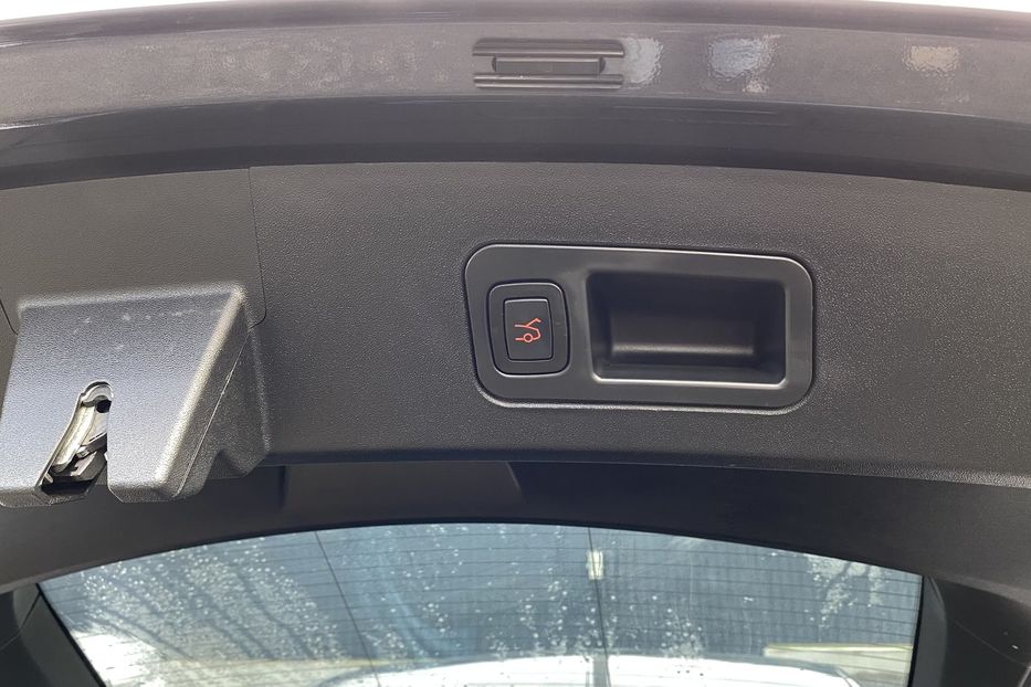 Продам Tesla Model S 4x4 2017 года в Луцке