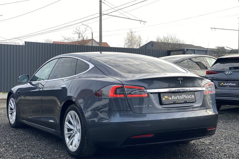Продам Tesla Model S 4x4 2017 года в Луцке