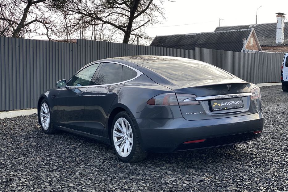 Продам Tesla Model S 4x4 2017 года в Луцке