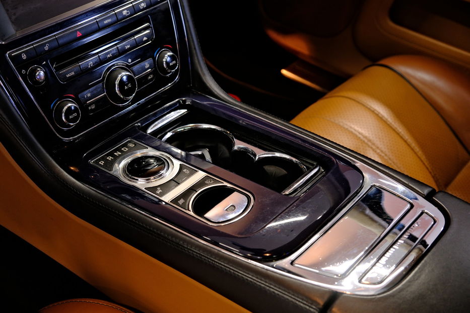 Продам Jaguar XJ 2010 года в Одессе