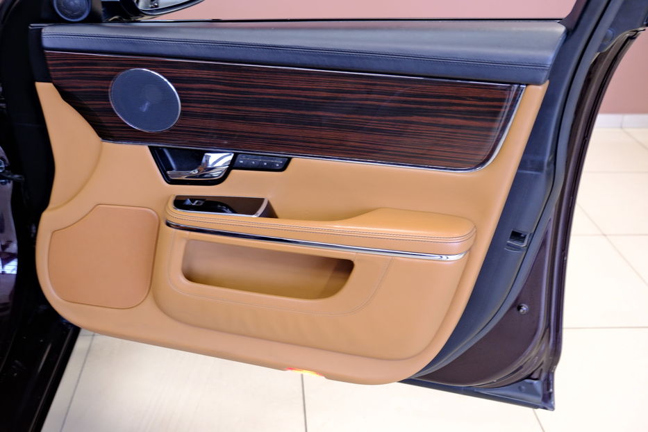 Продам Jaguar XJ 2010 года в Одессе