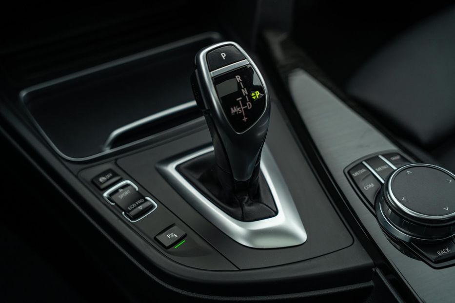 Продам BMW 328 D 2017 года в Черновцах