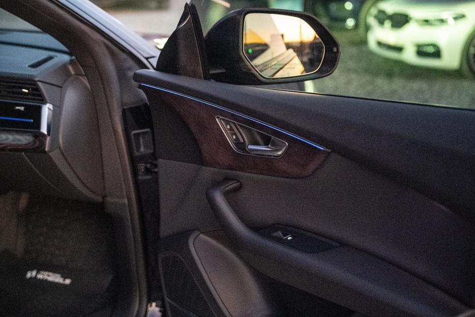 Продам Audi Q8 2019 года в Черновцах