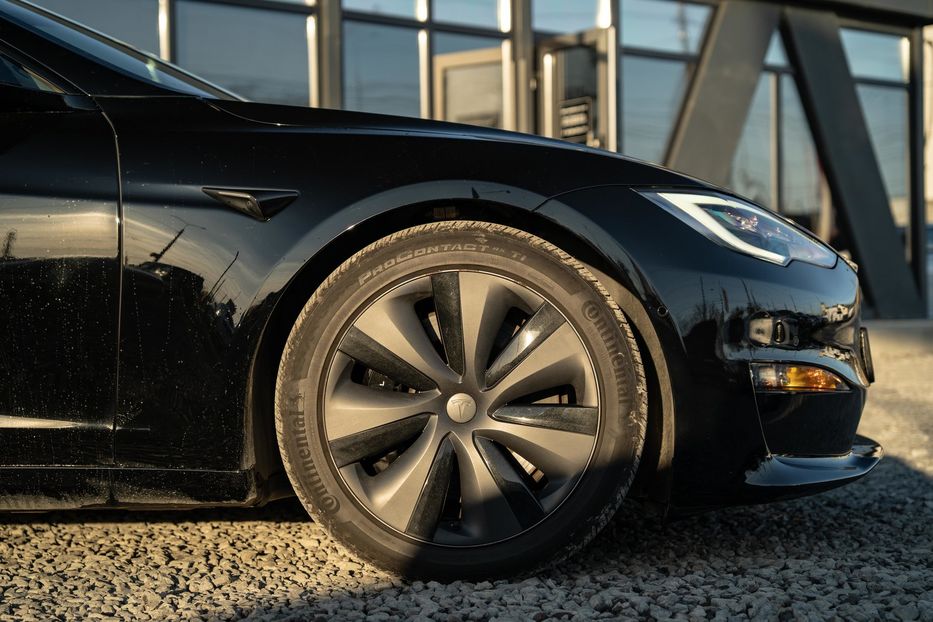 Продам Tesla Model S Long Range Dual Motor 2021 года в Черновцах