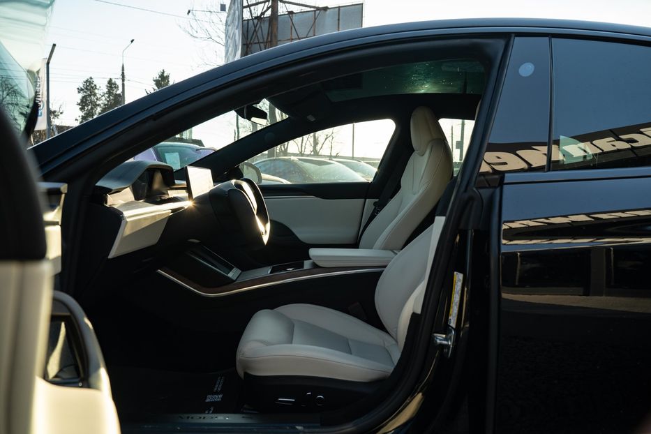 Продам Tesla Model S Long Range Dual Motor 2021 года в Черновцах