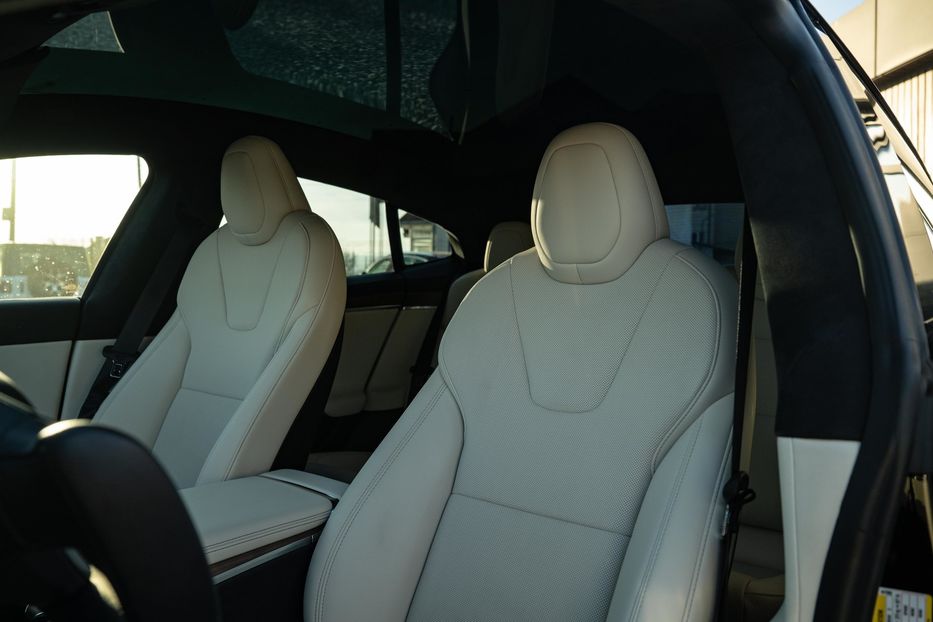 Продам Tesla Model S Long Range Dual Motor 2021 года в Черновцах