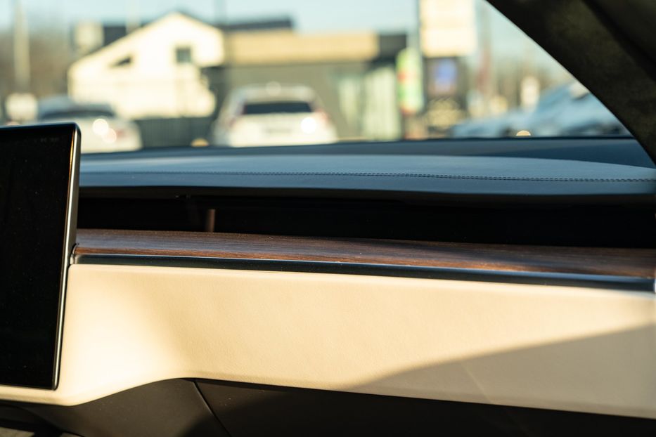 Продам Tesla Model S Long Range Dual Motor 2021 года в Черновцах