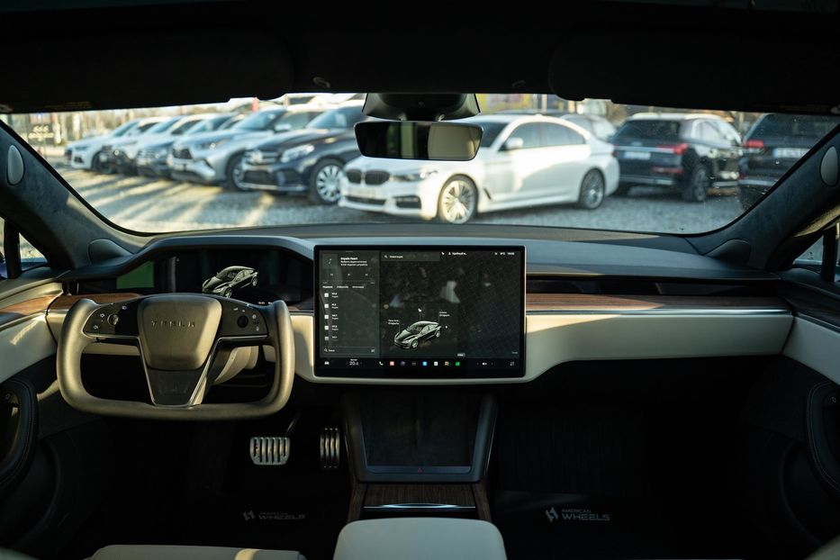 Продам Tesla Model S Long Range Dual Motor 2021 года в Черновцах