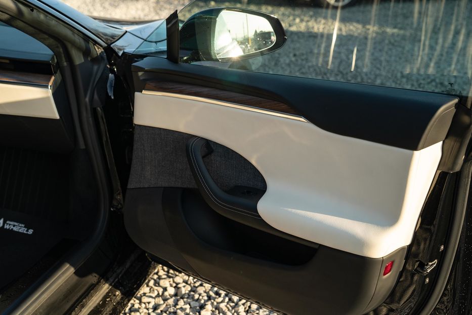 Продам Tesla Model S Long Range Dual Motor 2021 года в Черновцах