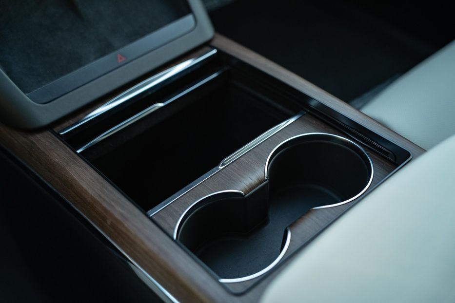 Продам Tesla Model S Long Range Dual Motor 2021 года в Черновцах