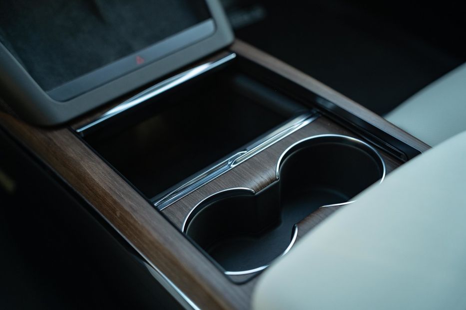 Продам Tesla Model S Long Range Dual Motor 2021 года в Черновцах