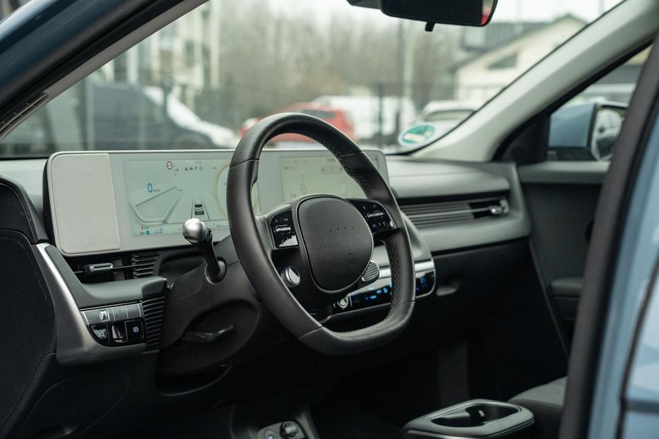 Продам Hyundai Ioniq 5 Standard Range 2024 года в Черновцах