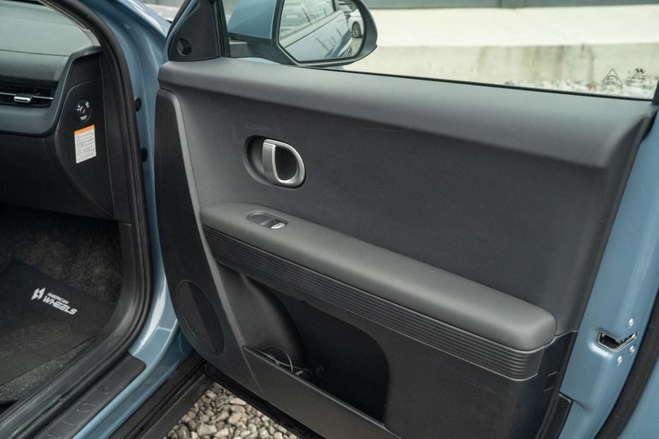 Продам Hyundai Ioniq 5 Standard Range 2024 года в Черновцах