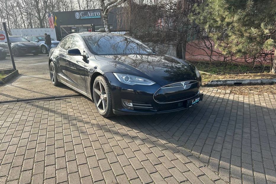 Продам Tesla Model S 2015 года в Черновцах