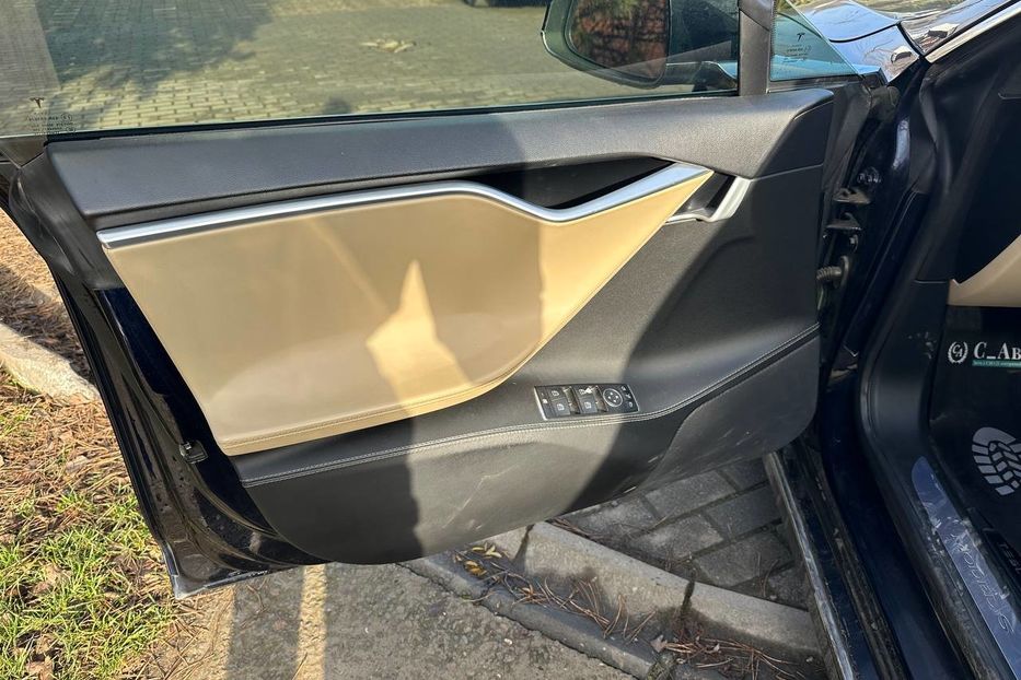 Продам Tesla Model S 2015 года в Черновцах