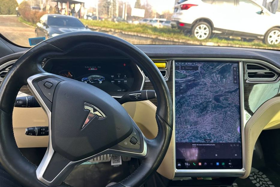 Продам Tesla Model S 2015 года в Черновцах
