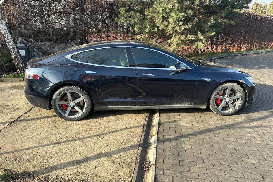 Продам Tesla Model S 2015 года в Черновцах