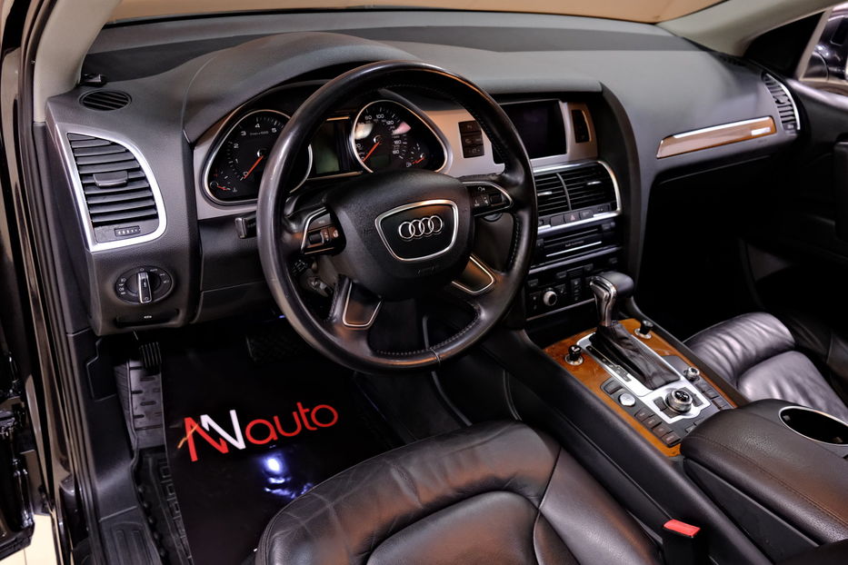 Продам Audi Q7 2013 года в Одессе