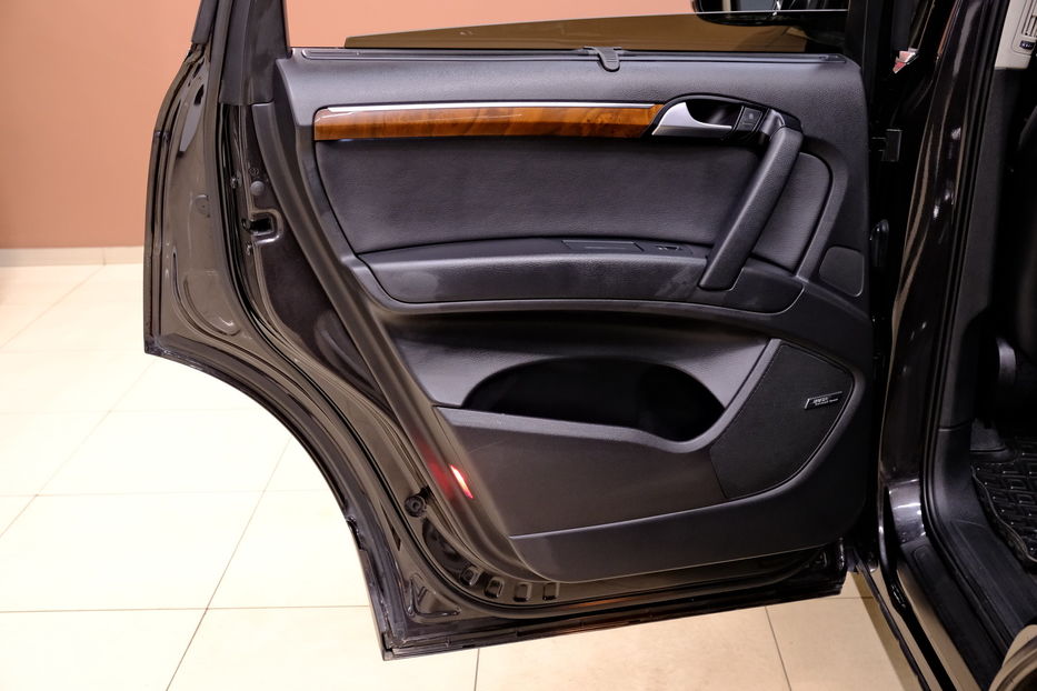 Продам Audi Q7 2013 года в Одессе