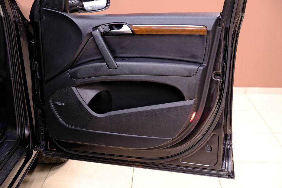 Продам Audi Q7 2013 года в Одессе