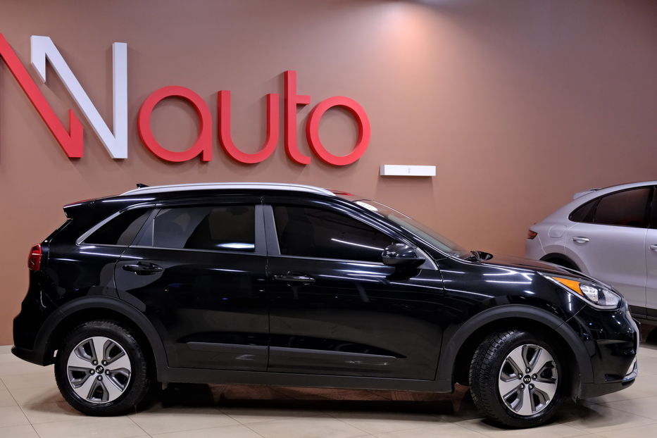 Продам Kia Niro Plug-in Hybrid 2018 года в Одессе