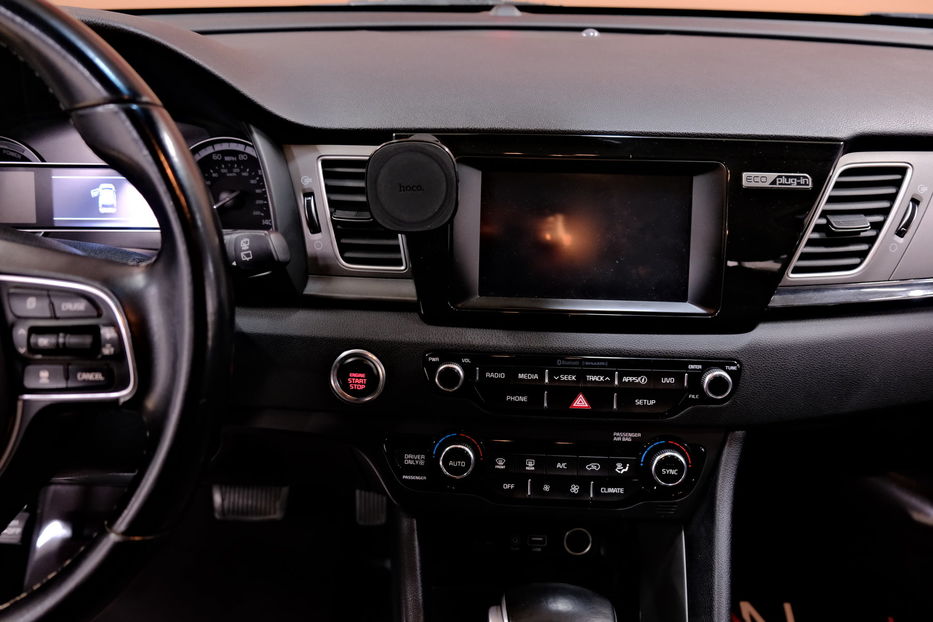 Продам Kia Niro Plug-in Hybrid 2018 года в Одессе