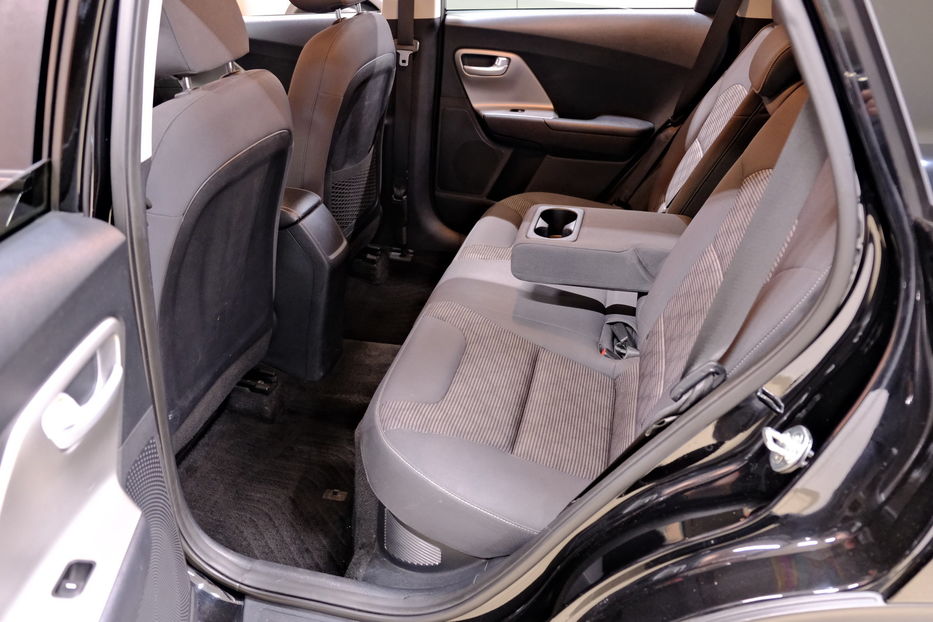 Продам Kia Niro Plug-in Hybrid 2018 года в Одессе