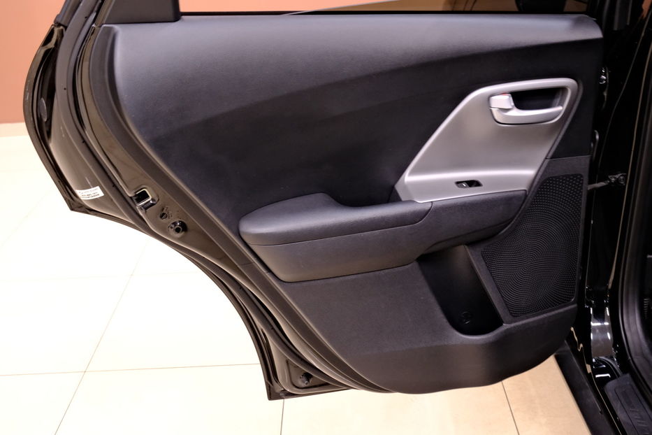 Продам Kia Niro Plug-in Hybrid 2018 года в Одессе