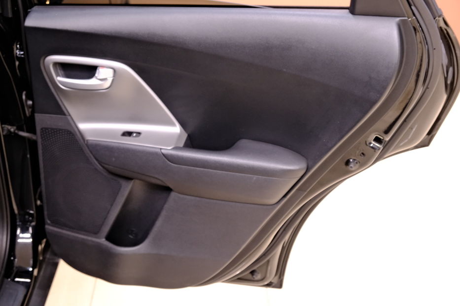 Продам Kia Niro Plug-in Hybrid 2018 года в Одессе