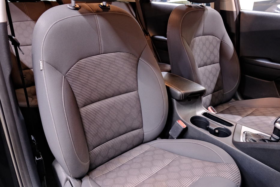 Продам Kia Niro Plug-in Hybrid 2018 года в Одессе