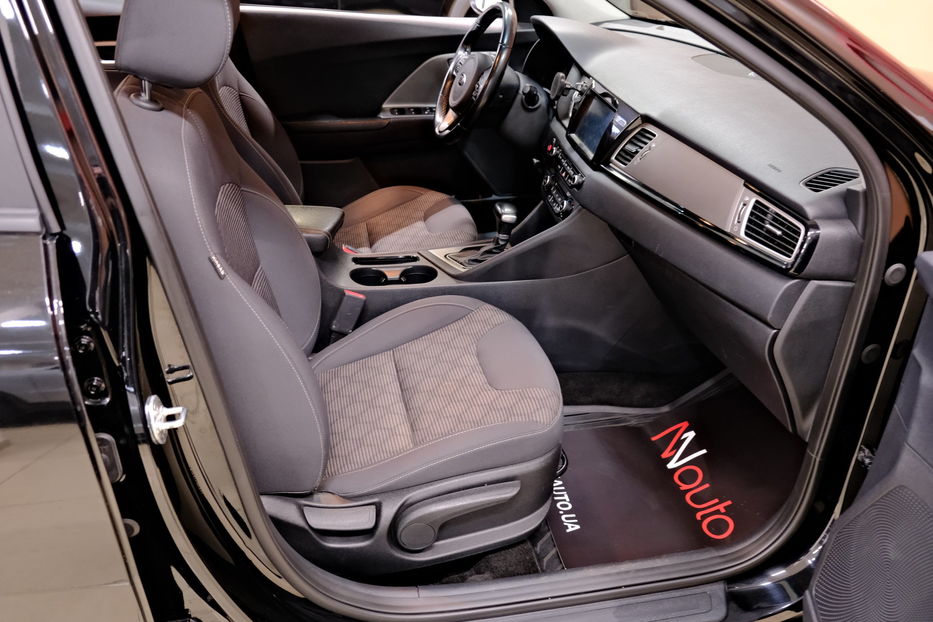 Продам Kia Niro Plug-in Hybrid 2018 года в Одессе